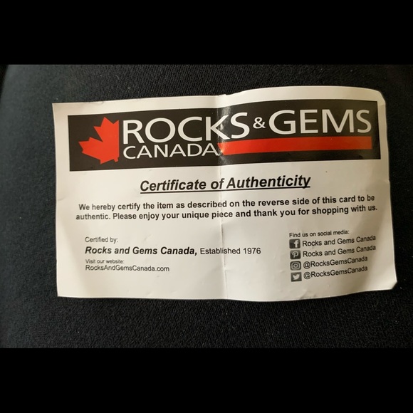 Gorgeous blue Agate stone slices pendant necklace with silver tone metal strings - Picture 7 of 8